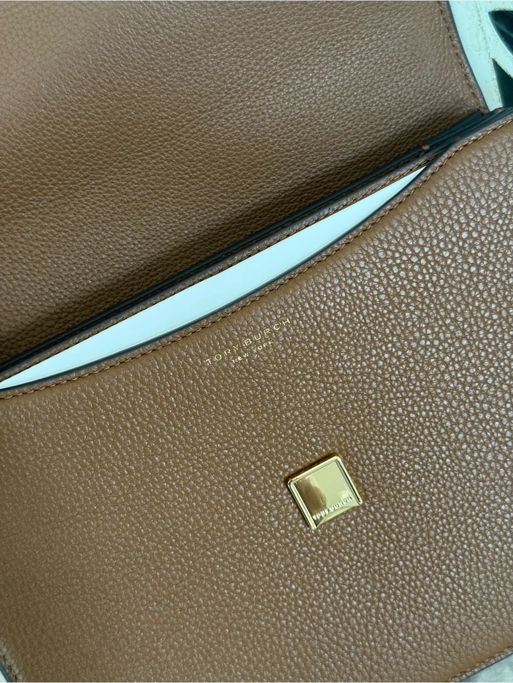 625!+ New Tory Burch Britten Small Shoulder Bag  In Moose - Picture 6 of 10